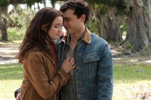 Alice Englert and Alden Ehrenreich fail to impress audiences in an on-screen fantasy romance done one too many times. Photo courtesy Alcon Entertainment