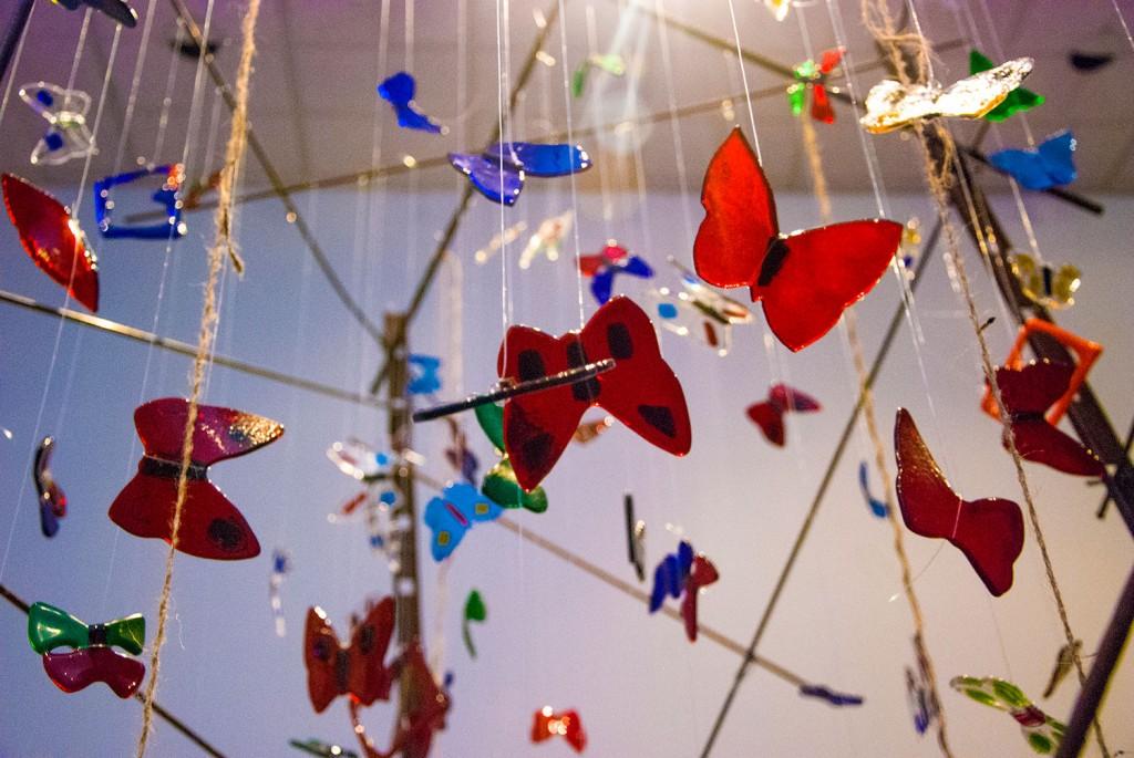 Butterflies+hang+in+Hans+Molzberger%E2%80%99s+Rubin%E2%80%99s+Colors%2C+an+art+exhibit+that%E2%80%99s+now+located+in+the+Carillon+Gallery+on+South+Campus.++Photos+by+Taurence+Williams%2FThe+Collegian
