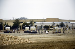 Georgia Phillips/The Collegian  NE Campus’ natural gas well operation has been in place for several years. The number of gas wells has increased in Tarrant County, leading some to connect them to a series of earthquakes that have occurred recently.