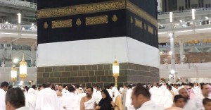 SE student Salma Sammour visits the Kaaba in Islam’s most sacred mosque in Mecca, Saudi Arabia, during her pilgrimage, or hajj. Muslims must visit Mecca if physically and financially able at least once in their lifetime. Pilgrims must walk seven times around the shrine in a counterclockwise direction. Next, the pilgrim enters the shrine and kisses the sacred stone. Photos courtesy Salma Sammour