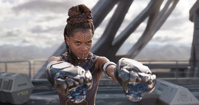 Wakanda is perceived as a poor nation of farmers from the outside but hides an advanced African country. Shuri (Letitia Wright) is behind its futuristic technology.