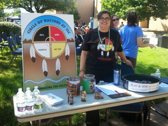 NE+intercultural+student+engagement+coordinator+Marjeanna+Burge+shares+her+Native+American+Heritage+at+a+NE+Campus+event.
