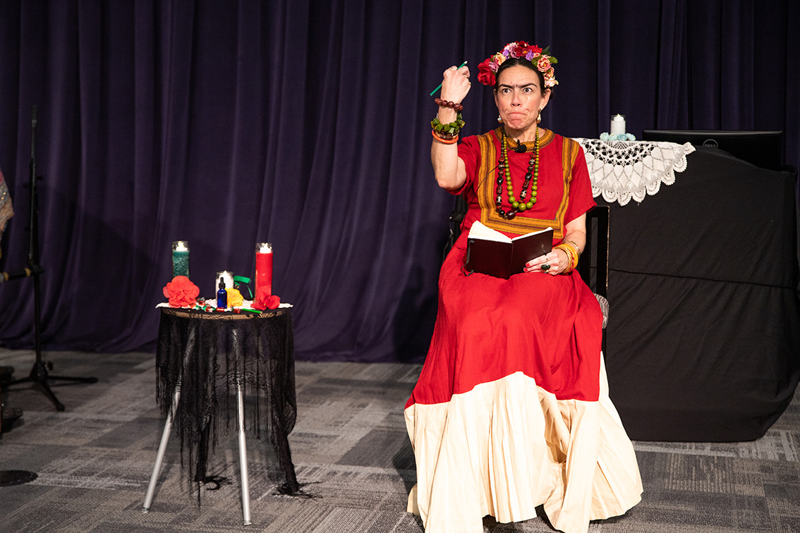 Debra Sherman performing her one woman show “Frida: Unmasked about the life of Frida Kahlo” at the Abrazando al Éxito event at TR. Photos by Joel Solis/The Collegian