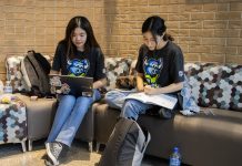 Alex Hoben/The Collegian NE students Mimi Nguyen and Victoria Baeza work on assignments in the study areas in NSTU. Nguyen said that the Wi-Fi in buildings such as NSCE is unstable at best when connected to.