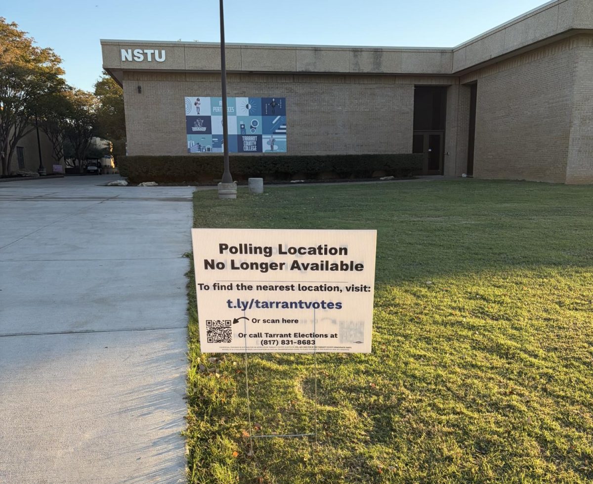 A sign sits in front of the NE NSTU building Oct. 22, letting students know that polling locations are no longer available on the campus due to the Tarrant County polling location reductions.